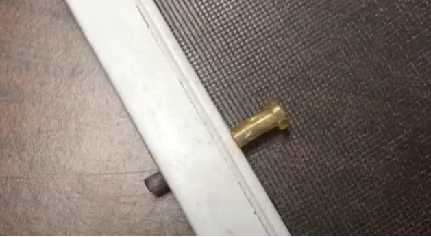 Window Screen Plunger Latches Windows Screen Replacement Plunger Pin Set 5/32 x 1-1/2 Inch for 3/4" Screen Frame Window Spring Replacement Parts, 25 Pack- White Color